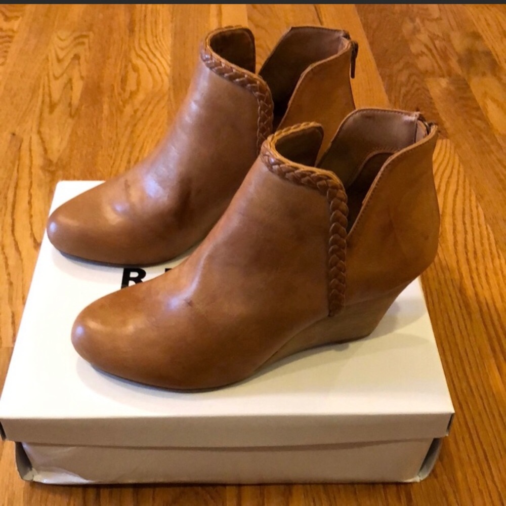 Report Wedge Bootie